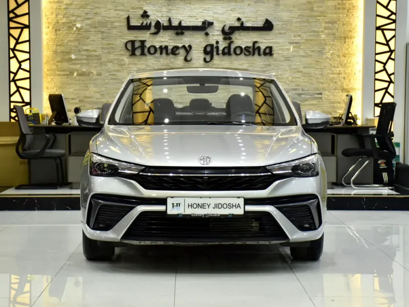 2025 MG MG5 Luxury 4 Cylinders Petrol Engine Silver Black GCC Specs Automatic