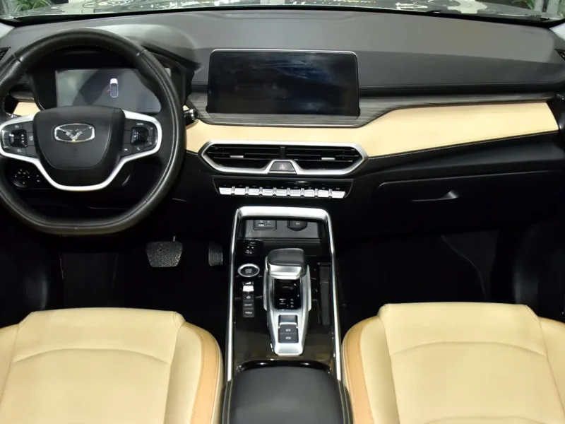 2025 Kaiyi X3 Pro Flagship 4 Cylinder Petrol Engine Silver Beige Crossover GCC Specs