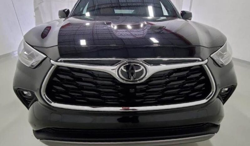2023 Toyota Highlander Hybrid 2.5-liter 4 Cylinder Engine Black Tan SUV AWD