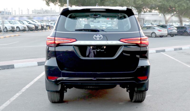 2024 Toyota Fortuner 2.8 Litres Petrol 4 Cylinder Diesel Engine Black SUV 4WD
