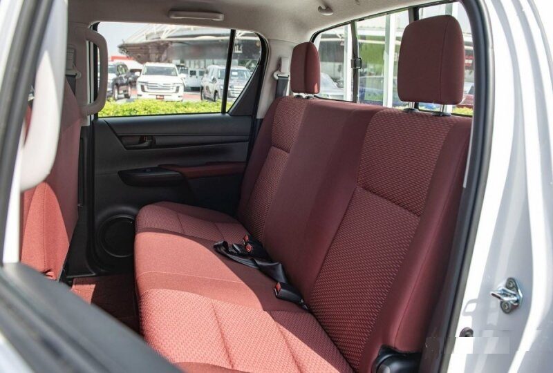 2022 Toyota Hilux 2.4 Mid Option 4 Cylinder 2.4-liter Diesel White Red Pickup Truck