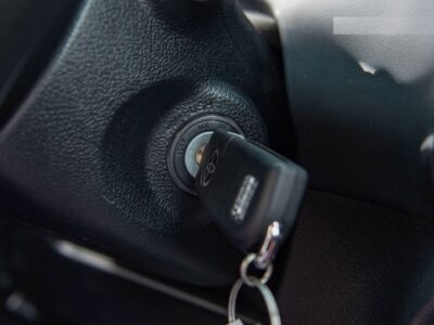 2022 Toyota Hilux 2.4 Mid Option 4 Cylinder 2.4-liter Diesel White Red Pickup Truck