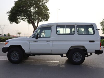 2022 Toyota Land Cruiser 78 4.2L Diesel 6 Cylinders Engine White Grey SUV 4WD