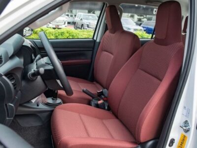 2022 Toyota Hilux 2.4 Mid Option 4 Cylinder 2.4-liter Diesel White Red Pickup Truck