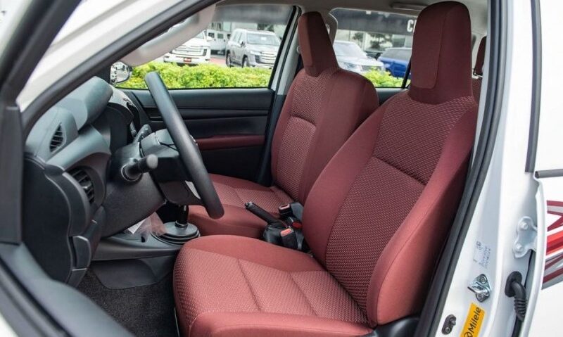 2022 Toyota Hilux 2.4 Mid Option 4 Cylinder 2.4-liter Diesel White Red Pickup Truck