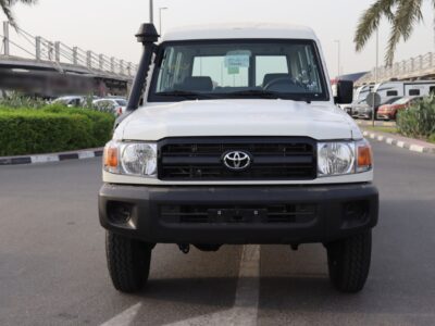 2022 Toyota Land Cruiser 78 4.2L Diesel 6 Cylinders Engine White Grey SUV 4WD