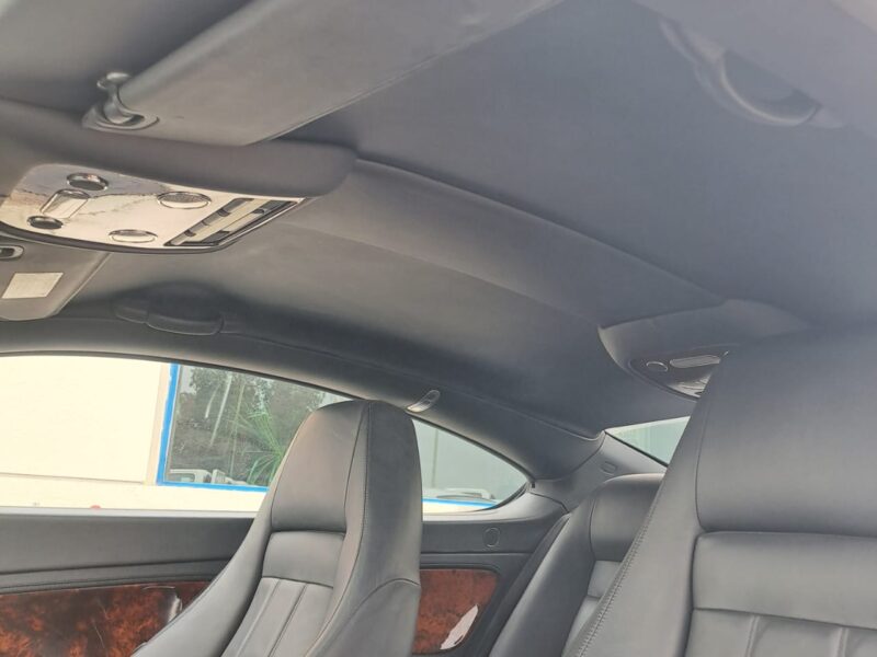 2005 Bentley Continental GT 6.0 Litres W12 Cylinder White Black Coupe