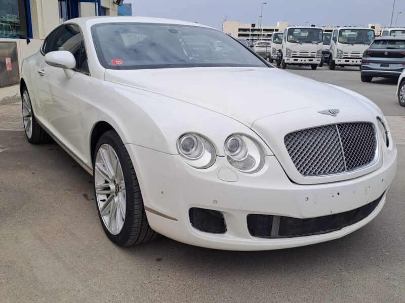 2005 Bentley Continental GT 6.0 Litres W12 Cylinder White Black Coupe