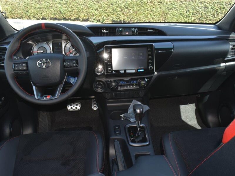 2023 Toyota Hilux GR Sport 2.8L 4 Cylinder Diesel Engine Black Pick Up Truck 4WD