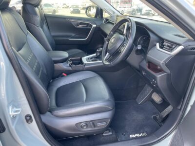 2021 Toyota RAV 4 Cruiser Hybrid 2.5-liter 4-cylinder Engine Grey Black SUV AWD