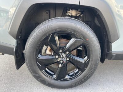 2021 Toyota RAV 4 Cruiser Hybrid 2.5-liter 4-cylinder Engine Grey Black SUV AWD