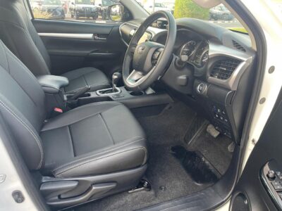 2023 Toyota Hilux SR5 Dual Cab 2.8L 4-cylinder Engine Diesel Automatic White Grey Pickup