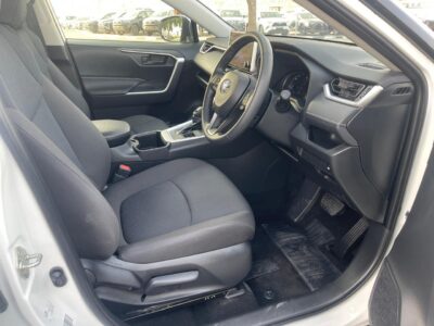 2024 Toyota RAV4 GX Hybrid 2.5L 4-cylinder DOHC 16-valve with VVT-i White Grey SUV