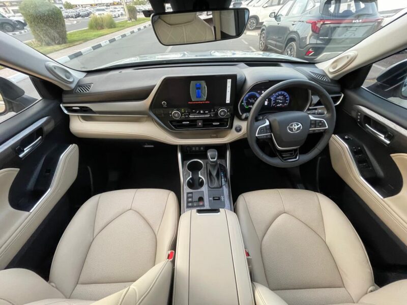 2023 Toyota Kluger Grande Hybrid 2.5L 2.5-liter 4 Cylinder Engine Silver Beige SUV