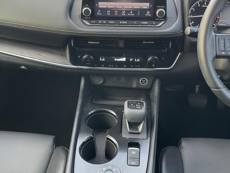 2024 Nissan X-Trail ST-L 2.5L 4Cylinder Petrol Engine Red Black SUV AWD