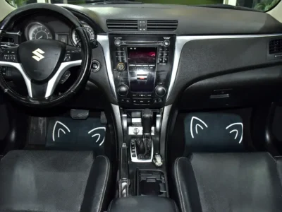 2014 Suzuki Kizashi Sport 4 Cylinders Petrol Engine Silver Black Sedan GCC Specs