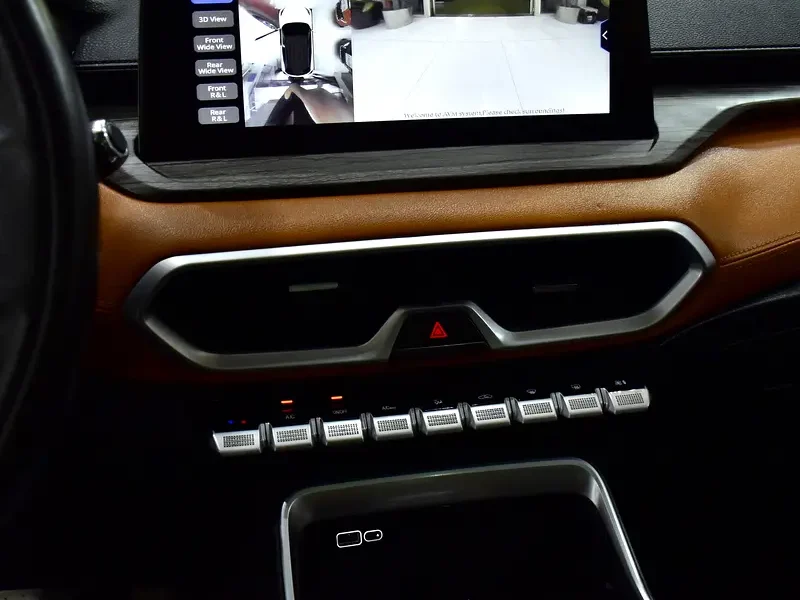 2025 Kaiyi X3 Pro Flagship 4 Cylinder Petrol Engine Black Red Crossover GCC Specs