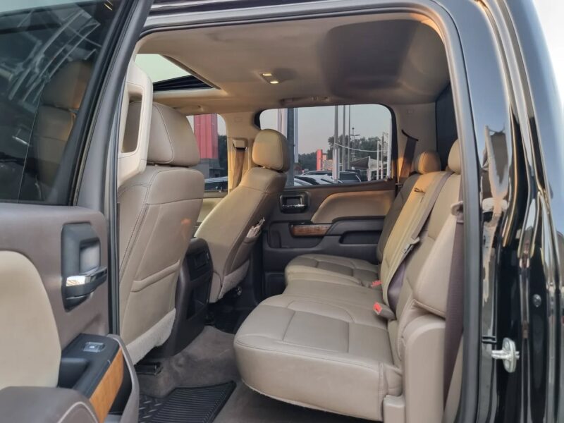 2018 GMC Sierra 1500 4.3 Litres V6 petrol Engine Black Beige Pick Up Truck Full Option