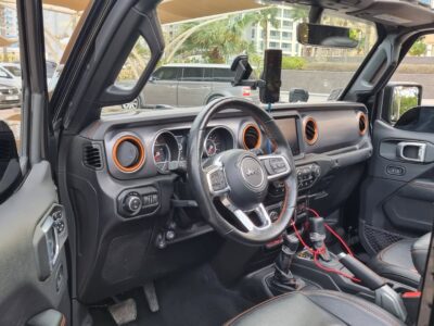 2021 Jeep Gladiator Mojave 3.6-liter V6 Engine Full Option Black Grey Pick Up Truck