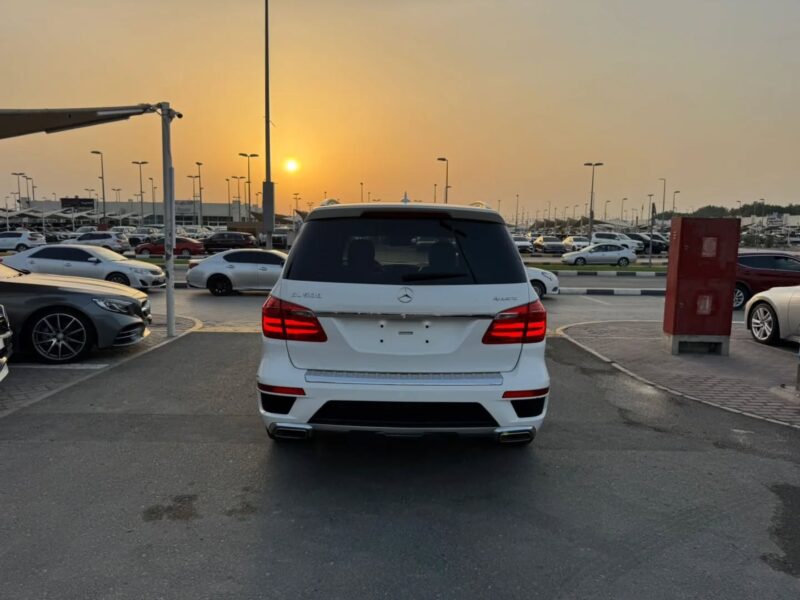 2015 Mercedes-Benz GL-Class 4.7L V8 Twin-Turbo Gasoline White Brown SUV