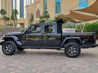2021 Jeep Gladiator Mojave 3.6-liter V6 Engine Full Option Black Grey Pick Up Truck