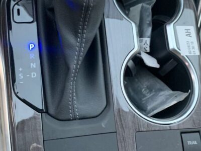 2024 Toyota Highlander Hybrid 2.5-liter 4 Cylinder Engine Green Beige SUV AWD