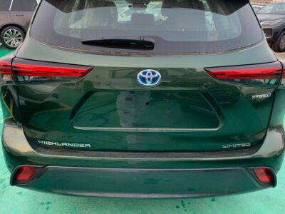 2024 Toyota Highlander Hybrid 2.5-liter 4 Cylinder Engine Green Beige SUV AWD