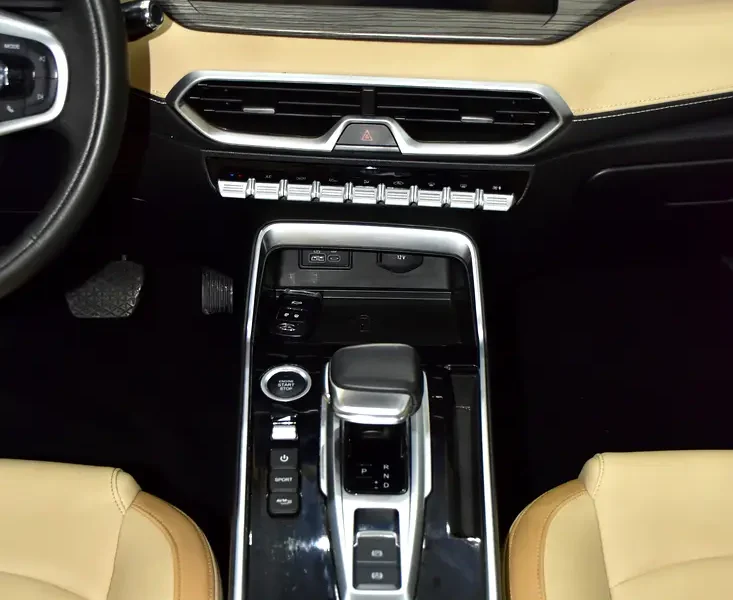 2025 Kaiyi X3 Pro Flagship 4 Cylinder Petrol Engine Silver Beige Crossover GCC Specs