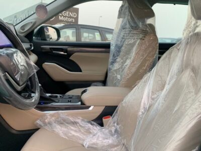 2024 Toyota Highlander Hybrid 2.5-liter 4 Cylinder Engine Green Beige SUV AWD