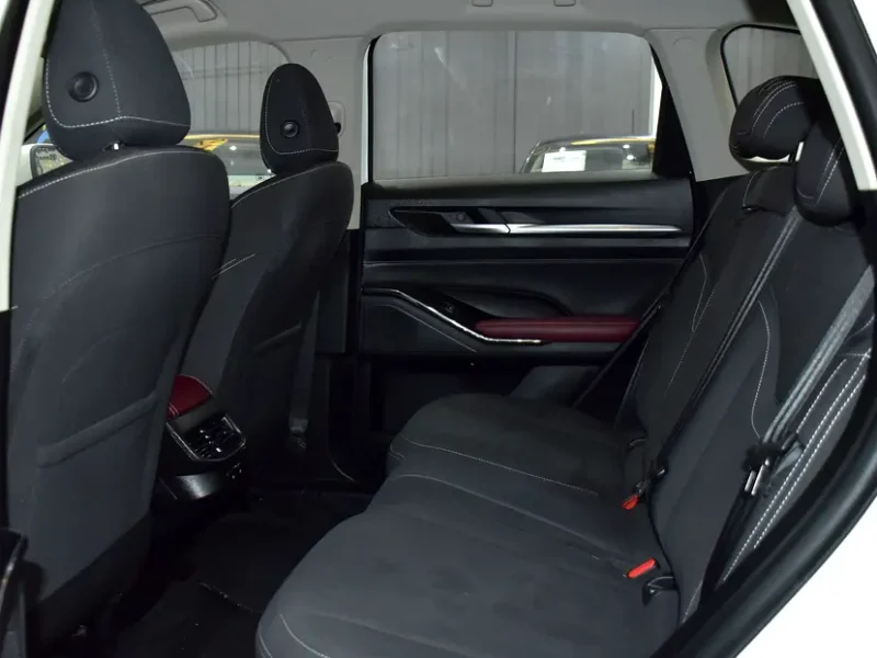 2023 Haval H6 Medium 4 Cylinders Petrol Engine White Black SUV GCC Specs