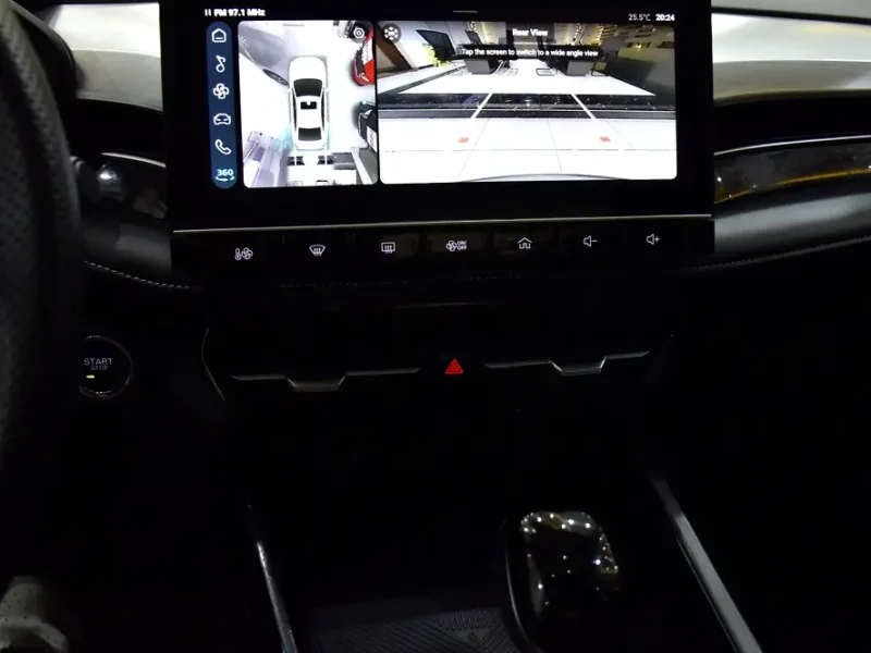 2025 MG MG5 Luxury 4 Cylinders Petrol Engine Silver Black GCC Specs Automatic