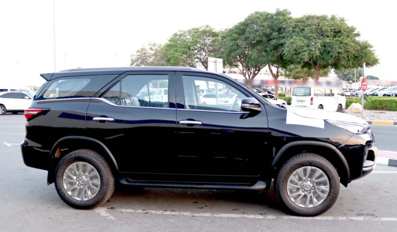 2024 Toyota Fortuner 2.8 Litres Petrol 4 Cylinder Diesel Engine Black SUV 4WD
