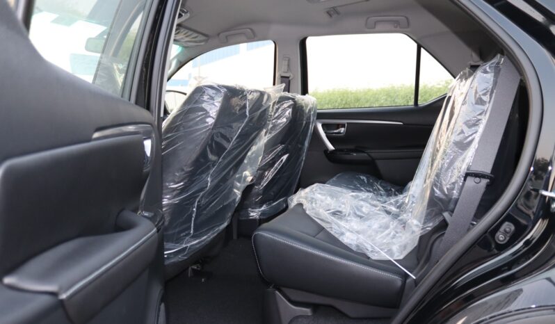 2024 Toyota Fortuner 2.8 Litres Petrol 4 Cylinder Diesel Engine Black SUV 4WD