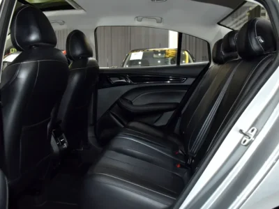 2025 MG MG5 Luxury 4 Cylinders Petrol Engine Silver Black GCC Specs Automatic