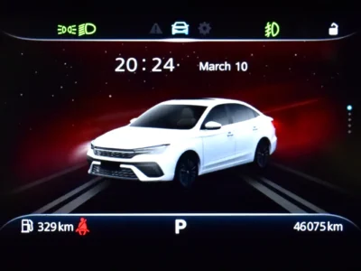 2025 MG MG5 Luxury 4 Cylinders Petrol Engine Silver Black GCC Specs Automatic