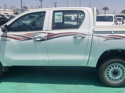 2023 Toyota Hilux 2.4 Litre Diesel 4-cylinder Engine White Red Pick-Up Truck 4WD
