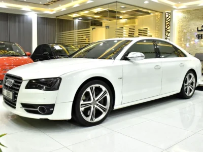 2013 Audi S8 4.0 TFSI Quattro 8 Cylinders Petrol Engine White Black Sedan Korean Specs