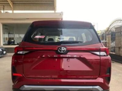 2024 Toyota Veloz 1.5-liter 4-cylinder Petrol Engine Red Black Compact MPV FWD