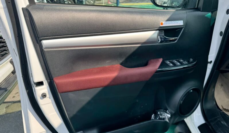 2024 Toyota Hilux 2.4 Litre Diesel 4-cylinder Engine White Red Pick-Up Truck 4WD