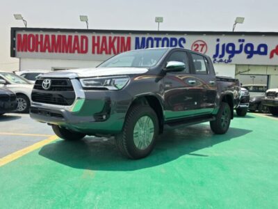 2024 Toyota Hilux 2.4 Litre Diesel 4-cylinder Engine Grey Black Pick-Up Truck 4WD