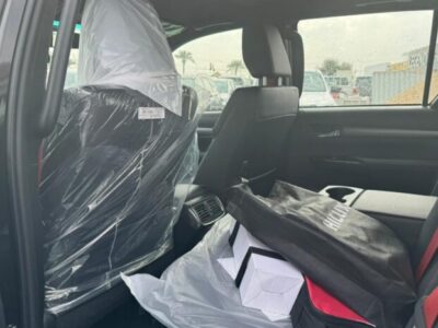 2024 Toyota Hilux 2.4 Litre Diesel 4-cylinder Engine Black Pick-Up Truck 4WD