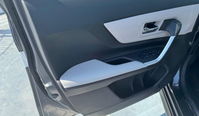 2024 Toyota Veloz 1.5-liter 4-cylinder Petrol Engine Dark Grey Black Compact MPV FWD