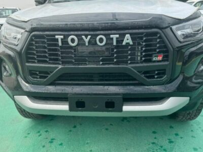 2024 Toyota Hilux 2.4 Litre Diesel 4-cylinder Engine Black Pick-Up Truck 4WD