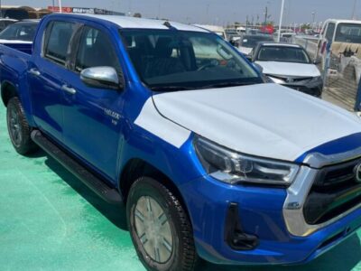 2023 Toyota Hilux 2.4 Litre Diesel 4-cylinder Engine Blue Black Pick-Up Truck 4WD