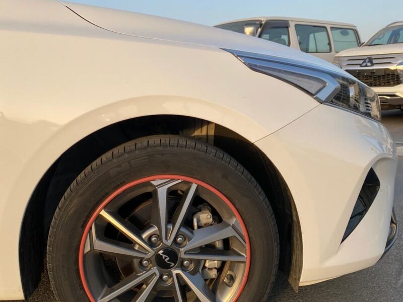2022 Kia Cerato 1.6 Litres 4 Cylinder Petrol Engine White Red Hatchback GCC Specs