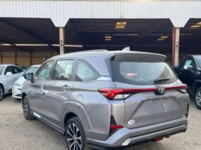 2024 Toyota Veloz 1.5-liter 4-cylinder Petrol Engine Light Grey Black Compact MPV FWD