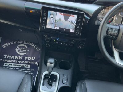 2022 Toyota Hilux 2.8L Diesel Automatic SR5 Double Cab 4 Cylinders Engine Grey Black