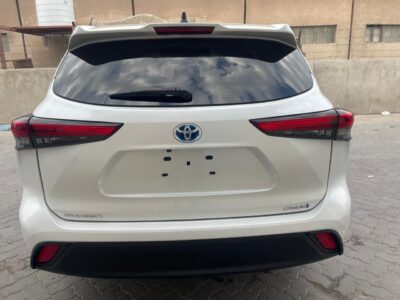 2023 Toyota Kluger GXL Hybrid 2.5L Inline 4-cylinder Engine White Grey SUV AWD