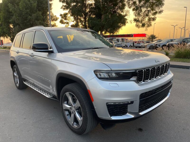 2022 Jeep Grand Cherokee L Limited 4x4 3.6-liter V6 Petrol Engine Silver Black SUV