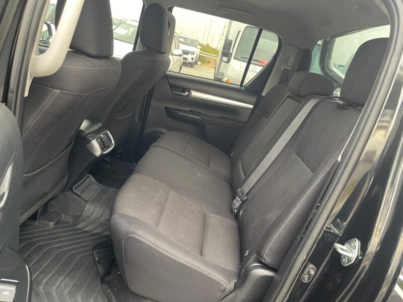 2023 Toyota Hilux SR5 Dual Cab 2.8 4 Cylinders Diesel Engine Automatic Black Pick Up Truck